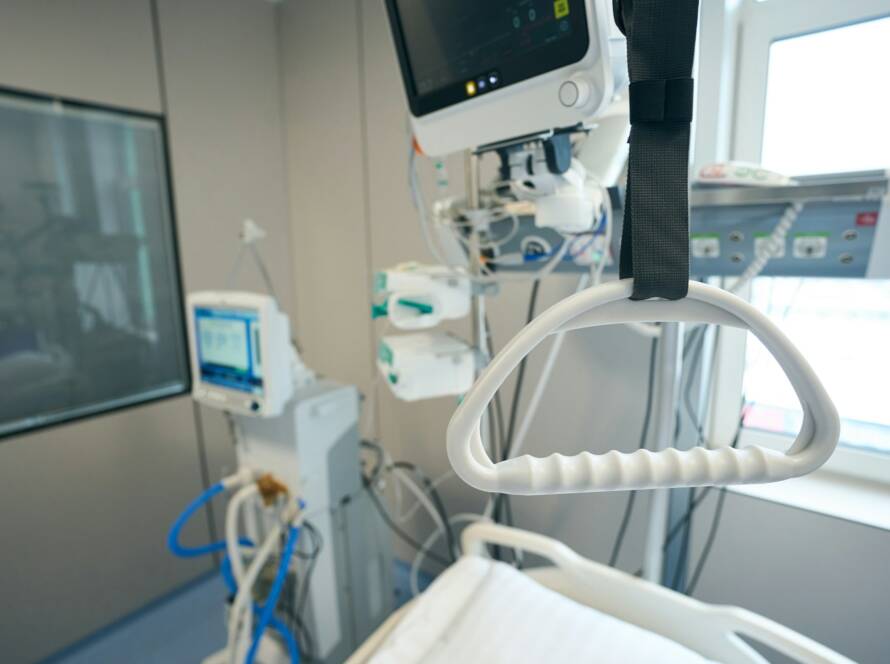 Medical devices in the ward, resuscitation in clinic